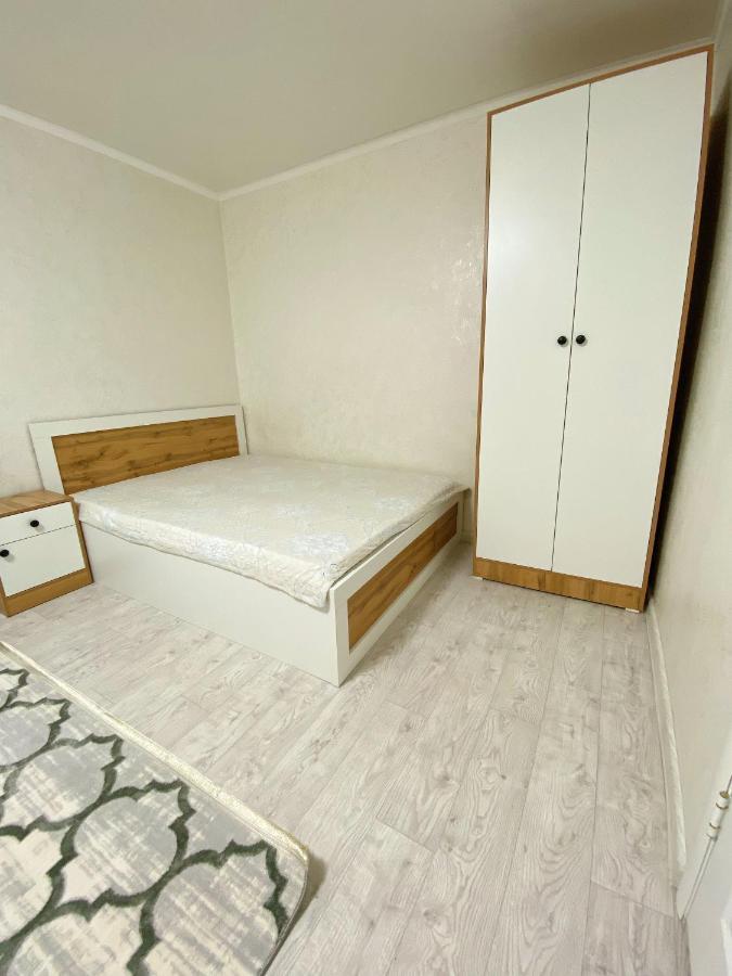 Apartamenty Na Ahmetova 6 Turksib Exterior foto